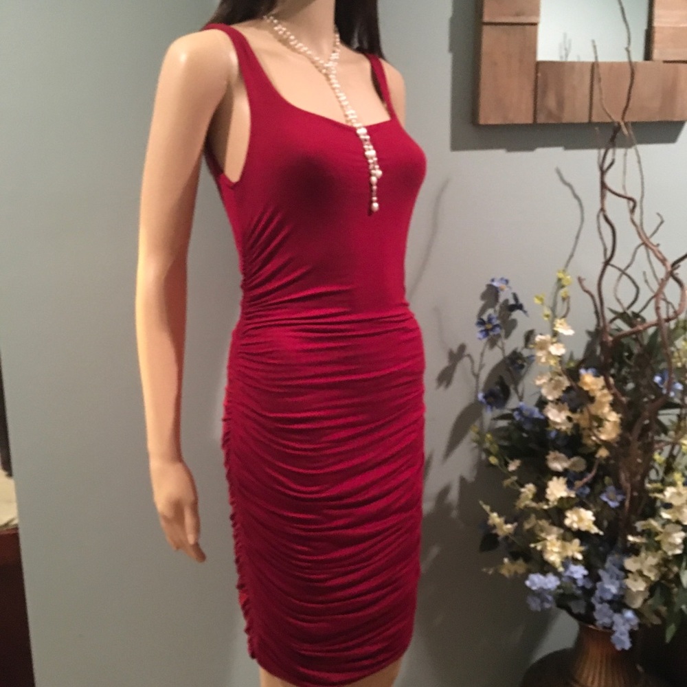 Sale CABERNET COLOR MIDI DRESS WITH SIDE RUSHING - Picture 8 of 9